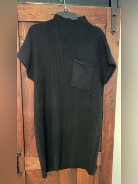 Black Ribbed Short-Sleeve Knit Dress with Patch Pocket